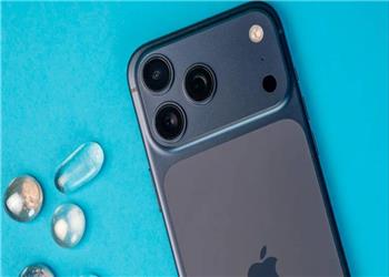 قاب جدیدی که ارتباط ماهوارهای آیفون را تقویت میکند